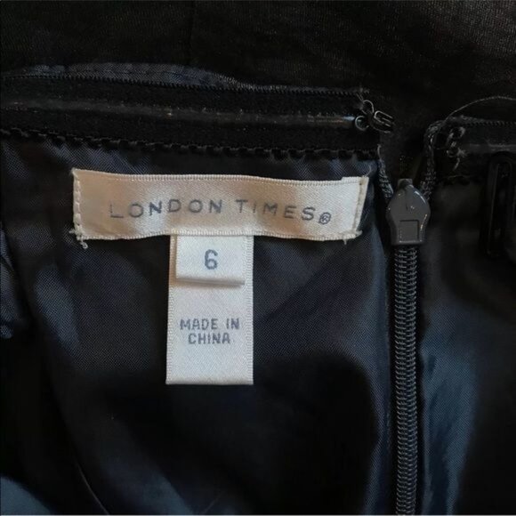 Strapless London Times Strapless Metallic Cocktail Dress Size 6 Textured Pleats - Picture 6 of 6